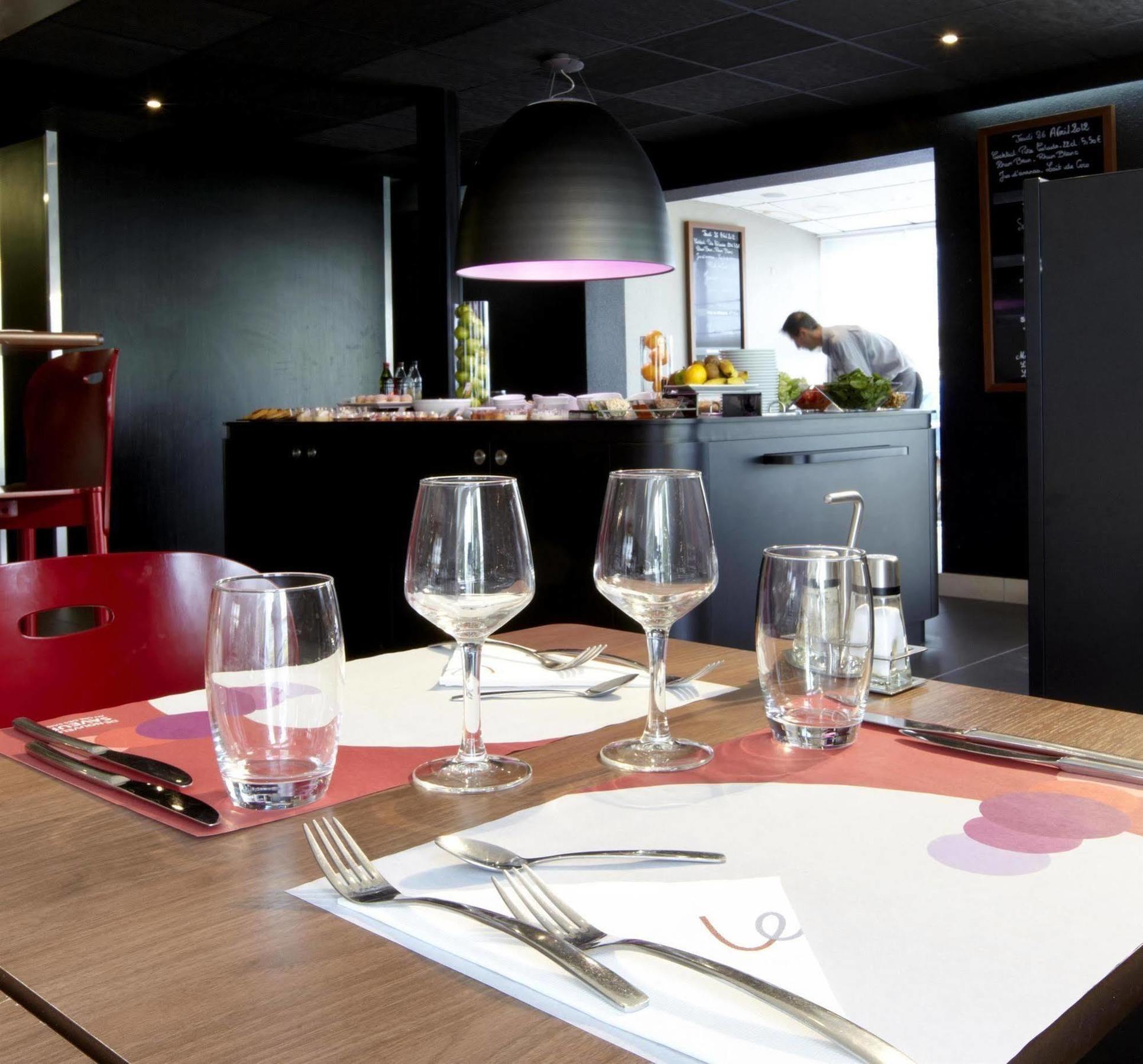 Campanile Lille Sud - Chr Restaurante foto